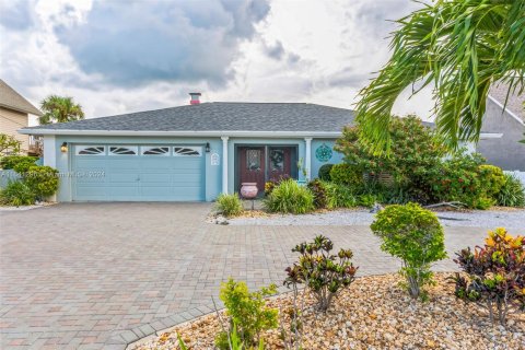 Casa en venta en New Port Richey, Florida, 3 dormitorios, 239.32 m2 № 1320840 - foto 1