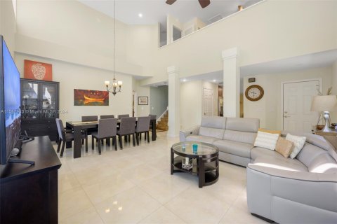 Villa ou maison à vendre à Coral Springs, Floride: 3 chambres, 208.57 m2 № 1382962 - photo 7