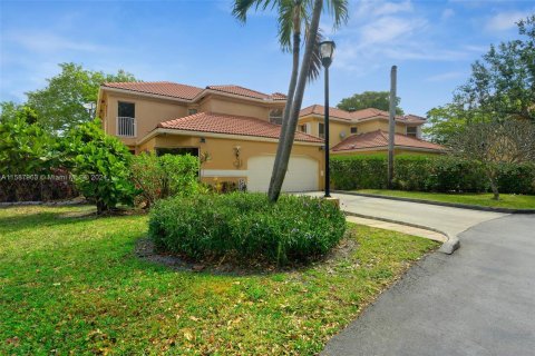 Villa ou maison à vendre à Coral Springs, Floride: 3 chambres, 208.57 m2 № 1382962 - photo 4