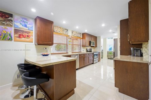 Casa en venta en Coral Springs, Florida, 3 dormitorios, 208.57 m2 № 1382962 - foto 17