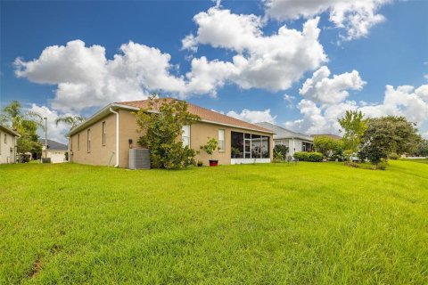 House in Wesley Chapel, Florida 3 bedrooms, 175.31 sq.m. № 1363663 - photo 22