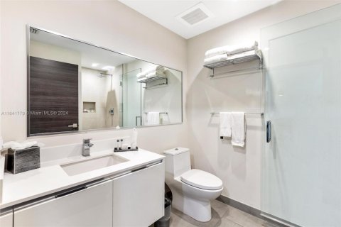 Condo in Hollywood, Florida, 2 bedrooms  № 1320614 - photo 30