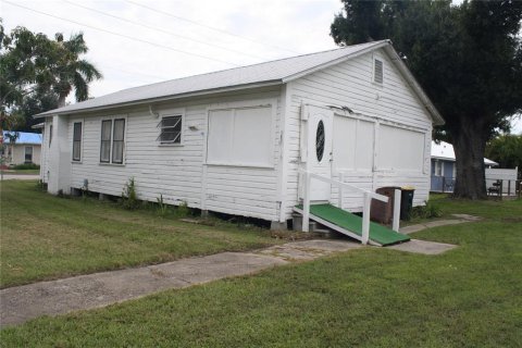 House in Punta Gorda, Florida 2 bedrooms, 98.1 sq.m. № 1366593 - photo 5