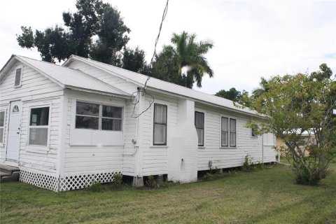 House in Punta Gorda, Florida 2 bedrooms, 98.1 sq.m. № 1366593 - photo 4