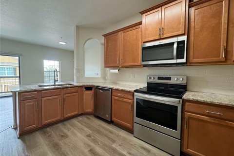 Condominio en alquiler en Orlando, Florida, 2 dormitorios, 106.56 m2 № 1366604 - foto 2