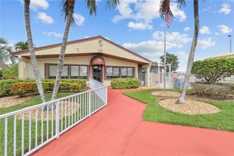 Copropriété à vendre à Greenacres, Floride: 2 chambres, 87.05 m2 № 1328524 - photo 28