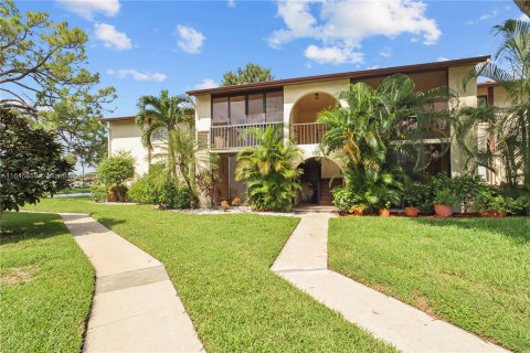 Copropriété à vendre à Greenacres, Floride: 2 chambres, 87.05 m2 № 1328524 - photo 1