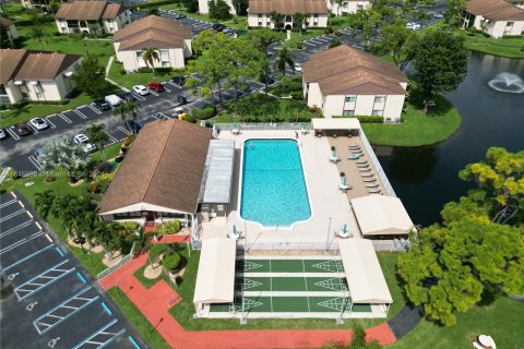 Copropriété à vendre à Greenacres, Floride: 2 chambres, 87.05 m2 № 1328524 - photo 30