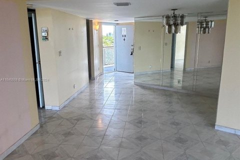 Copropriété à vendre à Aventura, Floride: 2 chambres, 100.43 m2 № 1328471 - photo 9