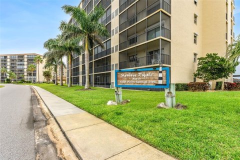 Condominio en venta en Indian Harbour Beach, Florida, 2 dormitorios, 98.01 m2 № 1405000 - foto 1