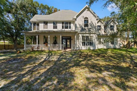 House in Cocoa, Florida 5 bedrooms, 284.19 sq.m. № 1404999 - photo 1