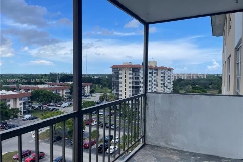 Condominio en venta en Lauderhill, Florida, 2 dormitorios, 90.3 m2 № 55806 - foto 17