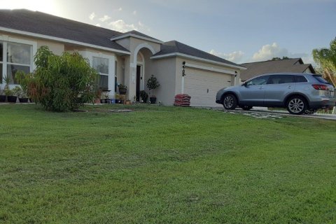 House in Kissimmee, Florida 4 bedrooms, 160.72 sq.m. № 872322 - photo 1
