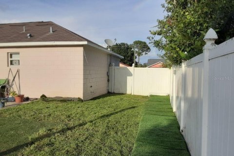 House in Kissimmee, Florida 4 bedrooms, 160.72 sq.m. № 872322 - photo 11