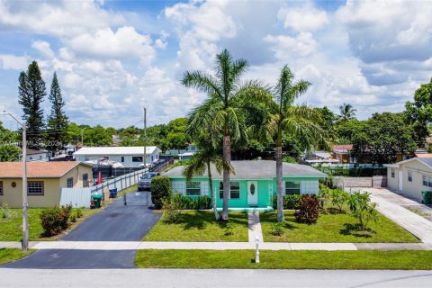 Villa ou maison à vendre à Miami Gardens, Floride: 3 chambres, 97.55 m2 № 1325441 - photo 5