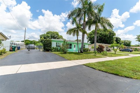 Casa en venta en Miami Gardens, Florida, 3 dormitorios, 97.55 m2 № 1325441 - foto 9