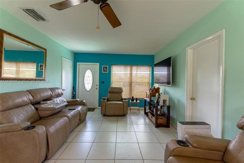 Villa ou maison à vendre à Miami Gardens, Floride: 3 chambres, 97.55 m2 № 1325441 - photo 15