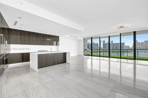 Condominio en venta en Aventura, Florida, 3 dormitorios, 275.18 m2 № 1168165 - foto 8