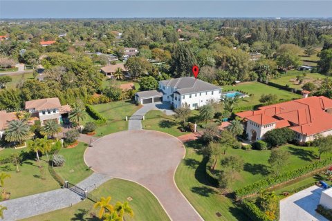 House in Southwest Ranches, Florida 6 bedrooms, 768.49 sq.m. № 1168167 - photo 26