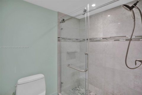 Condo in Hollywood, Florida, 2 bedrooms  № 1380198 - photo 29