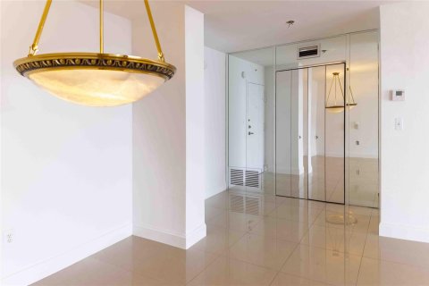 Condo in Aventura, Florida, 3 bedrooms  № 1224606 - photo 25