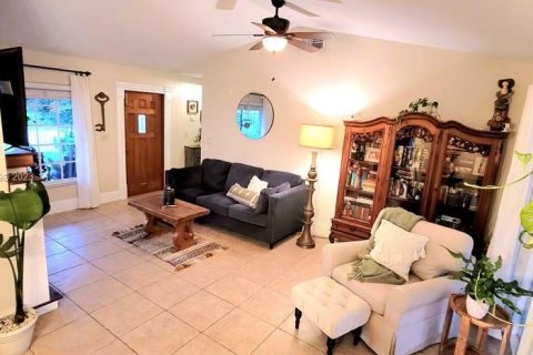 Villa ou maison à vendre à Hialeah, Floride: 3 chambres, 116.5 m2 № 784476 - photo 7
