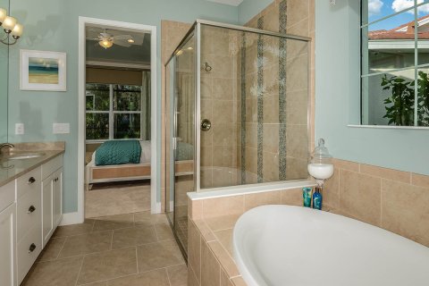 Townhouse in COMPASS LANDING in Naples, Florida 4 bedrooms, 273 sq.m. № 75317 - photo 6
