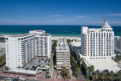 Copropriété à vendre à Miami Beach, Floride: 2 chambres, 96.06 m2 № 1367460 - photo 1