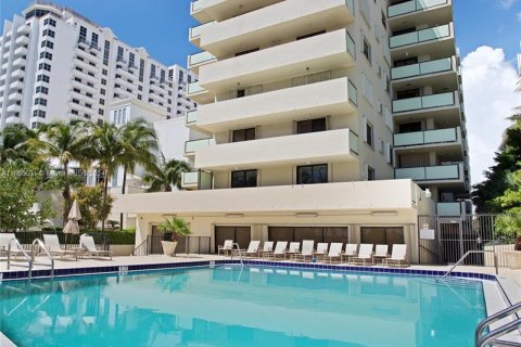 Condominio en venta en Miami Beach, Florida, 2 dormitorios, 96.06 m2 № 1367460 - foto 17