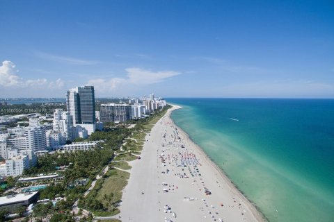 Copropriété à vendre à Miami Beach, Floride: 2 chambres, 96.06 m2 № 1367460 - photo 2