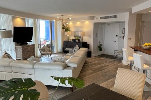 Condominio en alquiler en Miami Beach, Florida, 2 dormitorios, 126.35 m2 № 1955 - foto 7