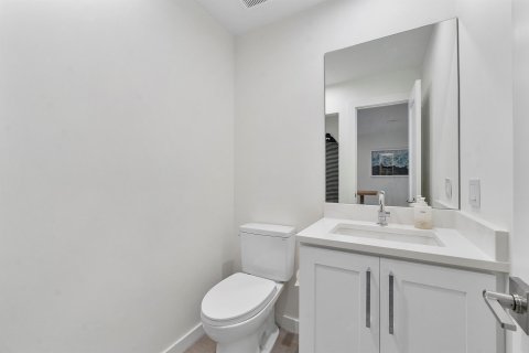 Condominio en venta en Delray Beach, Florida, 1 dormitorio, 86.68 m2 № 1168728 - foto 3