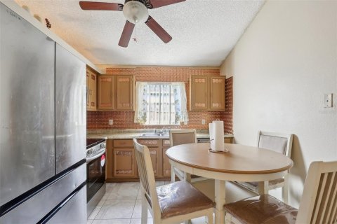 Casa en venta en Orlando, Florida, 3 dormitorios, 89.65 m2 № 1428722 - foto 12