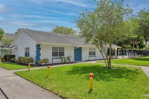 Condo in Tampa, Florida, 2 bedrooms  № 1428685 - photo 2