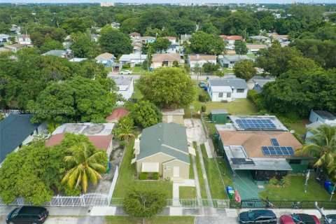 Villa ou maison à vendre à Miami, Floride: 2 chambres, 97.92 m2 № 1393482 - photo 18