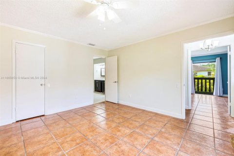 Condo in Miami, Florida, 2 bedrooms  № 1393511 - photo 17