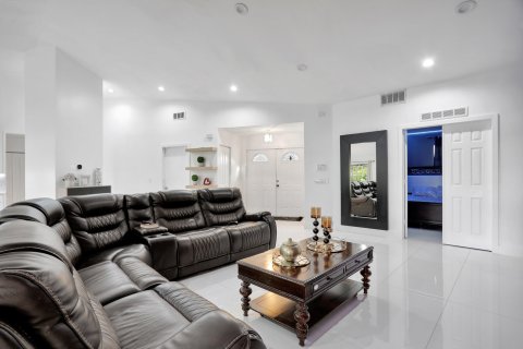 Casa en venta en Coconut Creek, Florida, 4 dormitorios, 222.97 m2 № 1005272 - foto 28