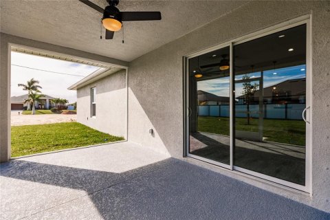 Casa en venta en Cape Coral, Florida, 4 dormitorios, 168.06 m2 № 1335173 - foto 16