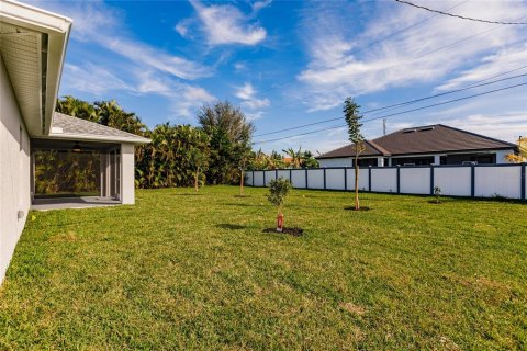 Casa en venta en Cape Coral, Florida, 4 dormitorios, 168.06 m2 № 1335173 - foto 20