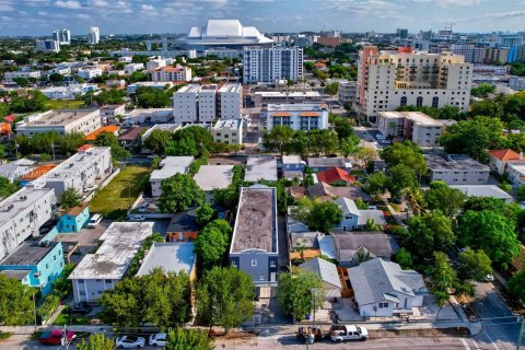 Commercial property in Miami, Florida № 1428175 - photo 28