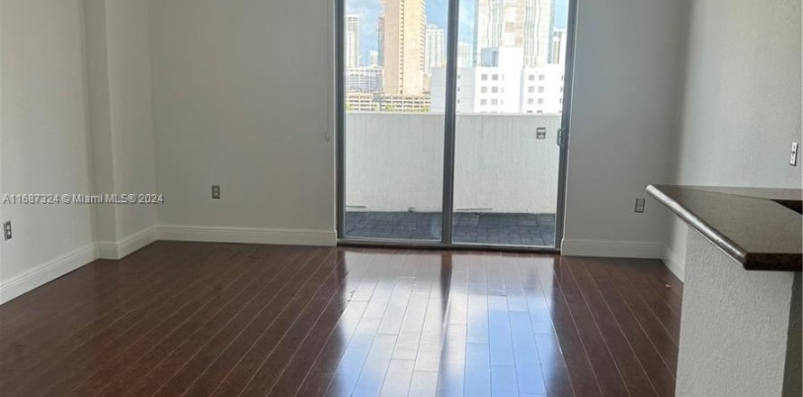 Condominio en Miami, Florida, 2 dormitorios  № 1428174