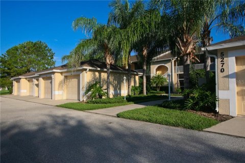 Copropriété à louer à Sarasota, Floride: 2 chambres, 133.13 m2 № 213427 - photo 1