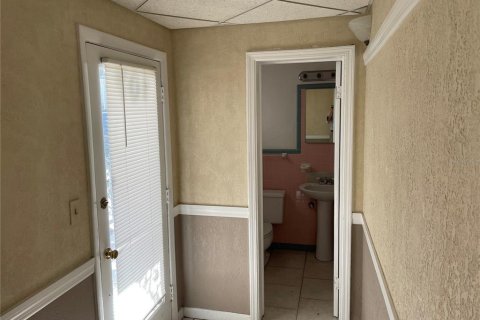 Immobilier commercial à louer à Ocala, Floride: 30.56 m2 № 214571 - photo 2