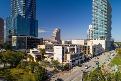 Condo in Orlando, Florida, 1 bedroom  № 1304304 - photo 1