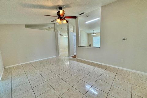 Villa ou maison à vendre à Kissimmee, Floride: 3 chambres, 147.44 m2 № 1312424 - photo 11