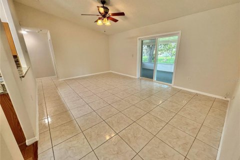 House in Kissimmee, Florida 3 bedrooms, 147.44 sq.m. № 1312424 - photo 9