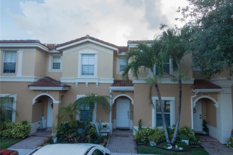 Touwnhouse à vendre à Miramar, Floride: 3 chambres, 125.33 m2 № 1312386 - photo 2