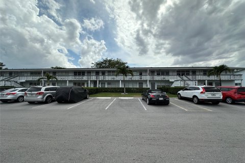 Condominio en venta en Deerfield Beach, Florida, 1 dormitorio, 55.56 m2 № 1178349 - foto 11