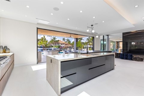 Casa en venta en Fort Lauderdale, Florida, 5 dormitorios, 700.95 m2 № 1178297 - foto 19