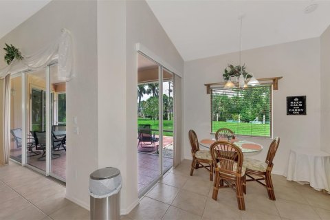 Villa ou maison à vendre à North Port, Floride: 2 chambres, 157.38 m2 № 1298870 - photo 25